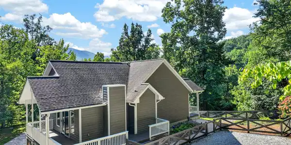 767 Hunnicut Mountain Road