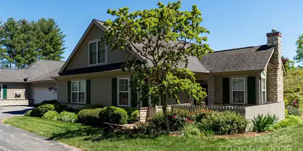 95 Outlook Circle