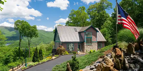 1 Wood Haven Lane
