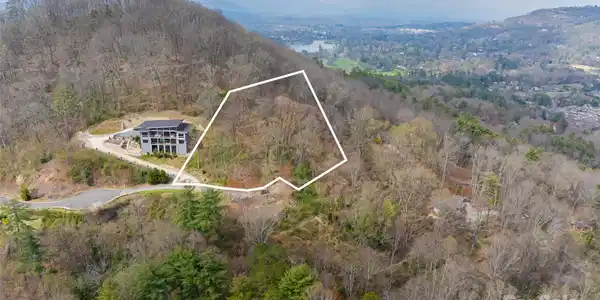 32 Grovepoint Way