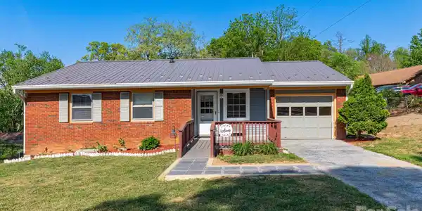 30 Compton Drive