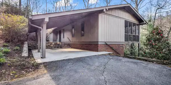 417 Ivy Road