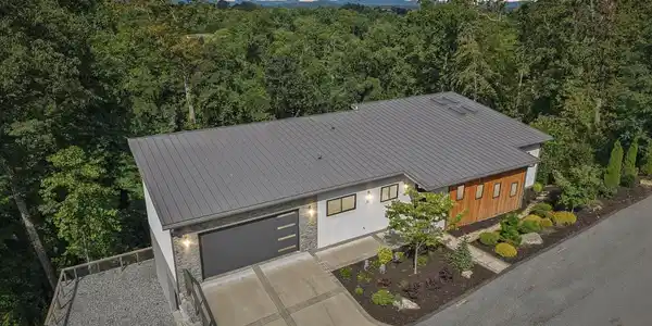 55 Laurel Spring Lane