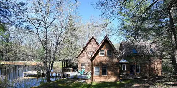 24 Wood Lake Drive