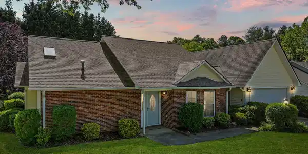 2 Gatehouse Court