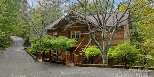 24 Pine Bluff Road