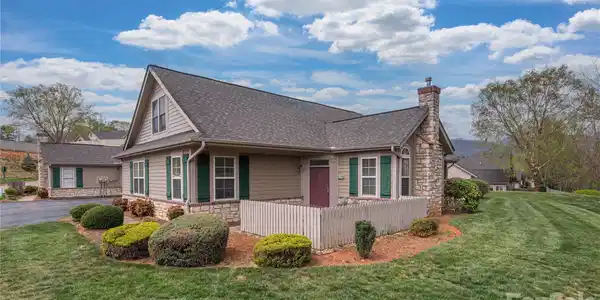 93 Outlook Circle