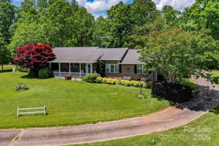 676 Cove Road