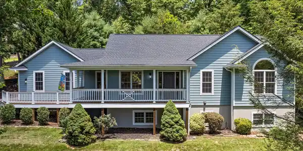 4 Leisure Wood Drive