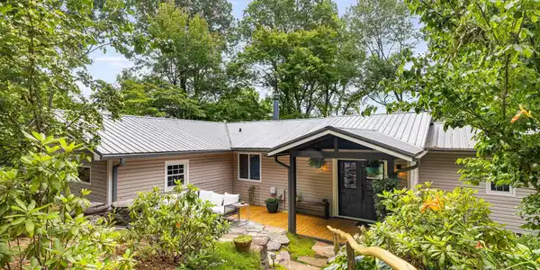 90 Reed Road