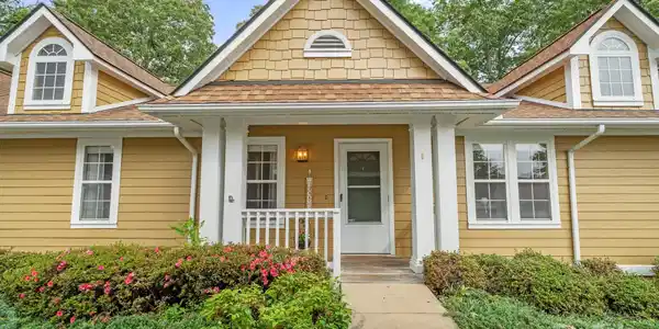 702 Woodlea Court