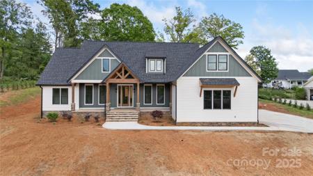 135 Westview Drive