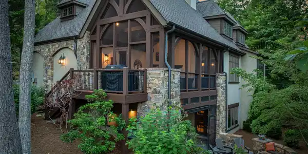 16 Hidden Hills Way