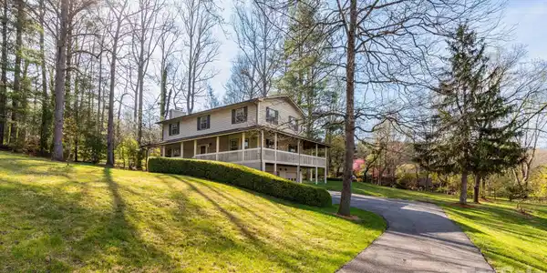121 Churchill Downs Drive
