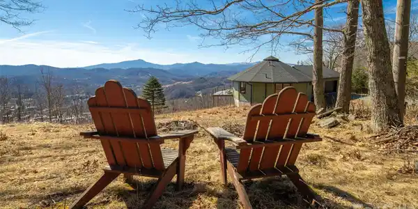 448 Howards Knob Road