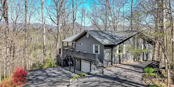 400 Indian Trail