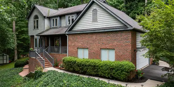 25 Weston Heights Drive