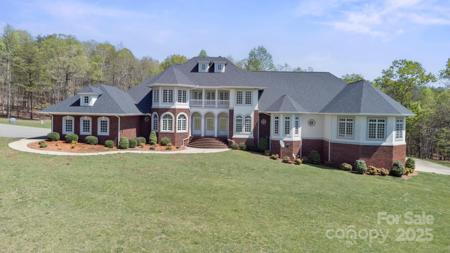 447 Willow Pond Lane