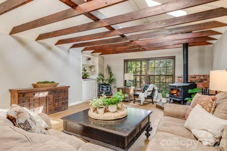 203 Davis Mountain Road
