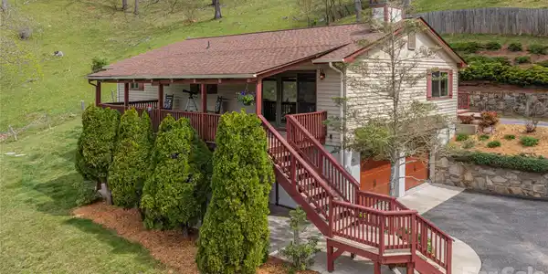 134 Hillside Drive