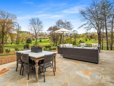935 High Vista Drive