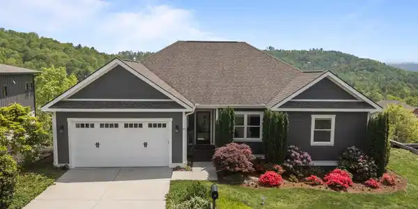 9 Endless View Drive