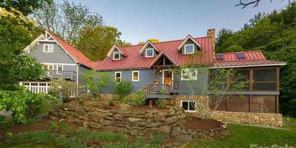 10 and 12 Dogwood Hills Lane
