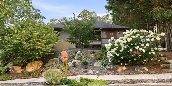 30 Maney Avenue
