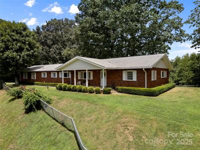280 Apple Blossom Lane