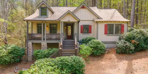82 Meadow Ridge Court