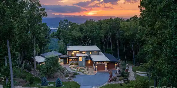 94A Laurel Ledge Way