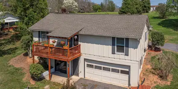 86 Hideaway Lane