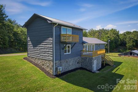 822 Windy Mountain Road