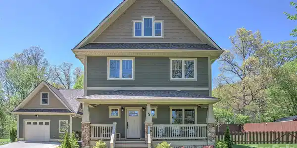 6 Hamlet Street