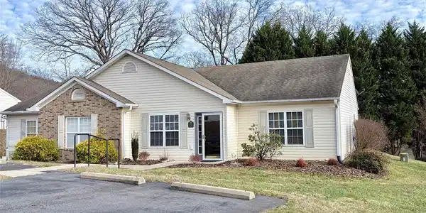102 Kerlee Street