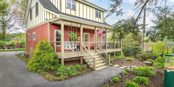 81 Boyd Avenue