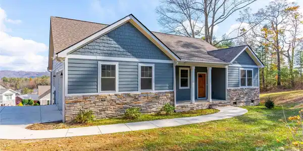 2637 Bowden Lane