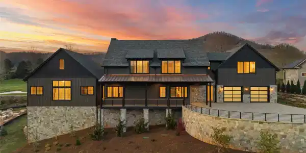 6 Walnut Valley Parkway