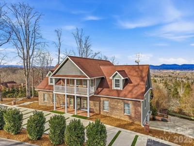 38 Sweetwater Oaks Drive