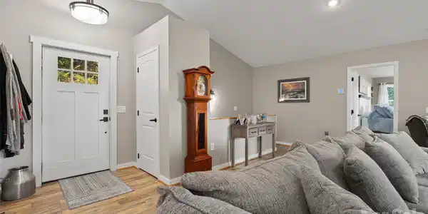Image 4 Image 4