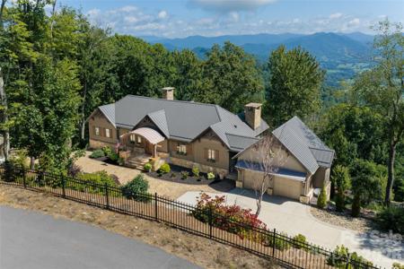 376 Wandering Trail