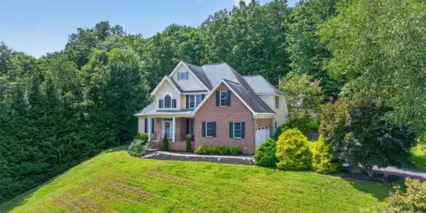 7940 Oakmont Court