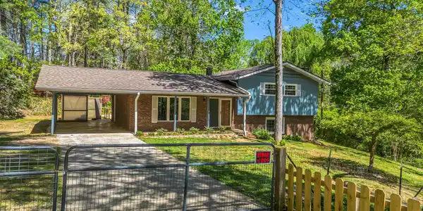 31 Firefly Lane