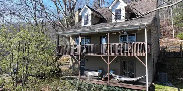 160 Turkey Hollow Court