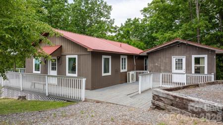 7042 Martin Lane