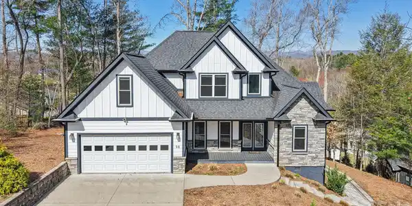 98 Hamilton Woods Lane