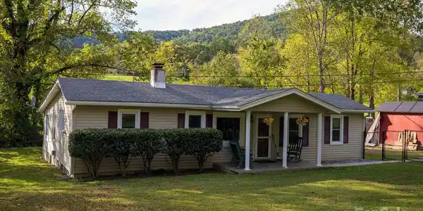 948 Riceville Road