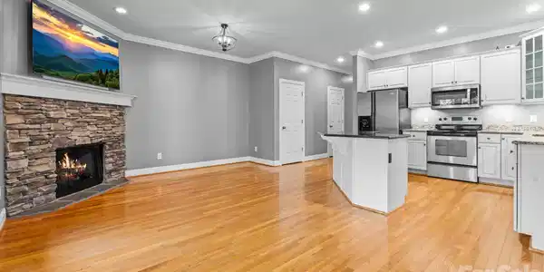 Image 4 Image 4