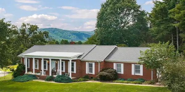 60 Beaumont Drive