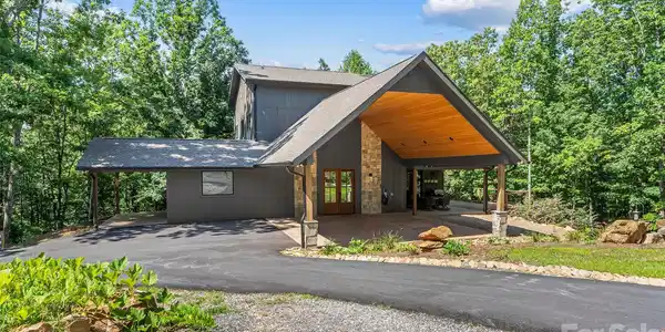3135 Laurel Heights Drive Extension